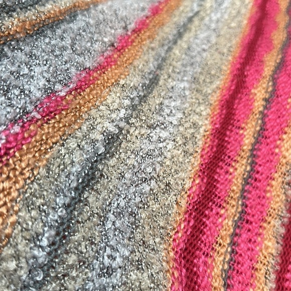 Lovestitch Hooded Lightweight size S/M - Picture 11 of 15